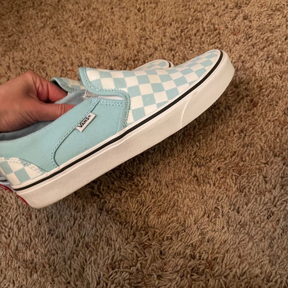 Women’s 8 1/2 van shoes